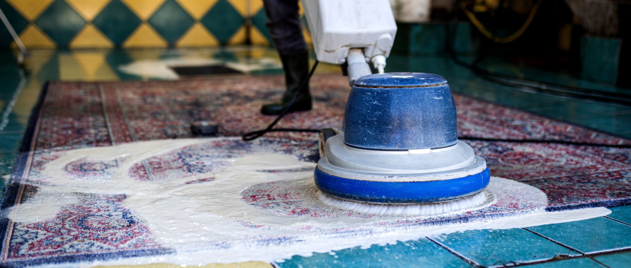 Professional Rug Cleaning vs. DIY: What’s the Difference and Why It Matters